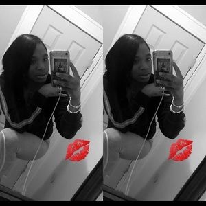 Meet your Posher, Johnae